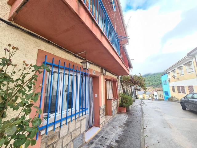 Casa en venta en La Adrada, Castilla y León