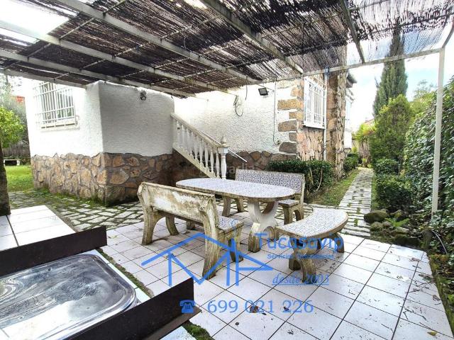 Casa en venta en La Adrada, Castilla y León