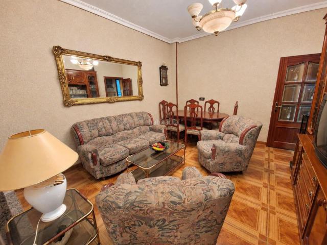 Casa en venta en Ahigal, Cáceres