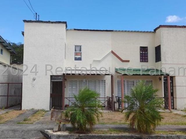 Casa en venta en Alameda de Las Cumbres 4R 3B