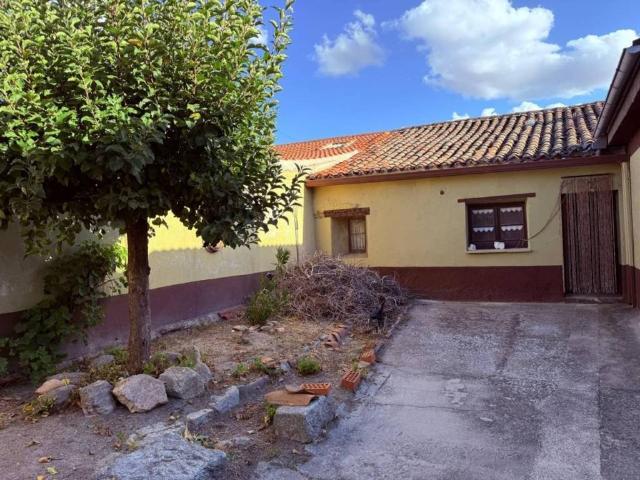 Casa en venta en Alaraz, Castilla y León