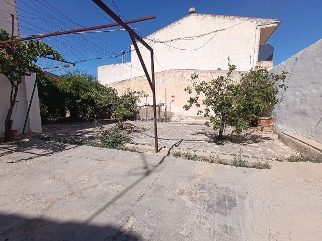Casa en venta en Albatana, Castilla-La Mancha