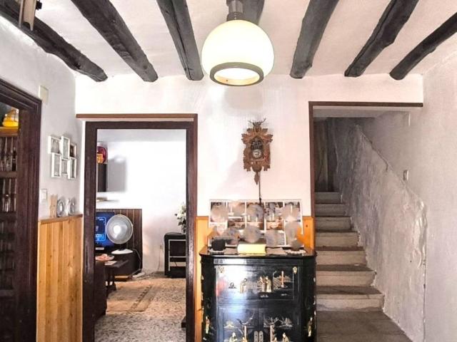 Casa en venta en Albelda De Iregua, La Rioja