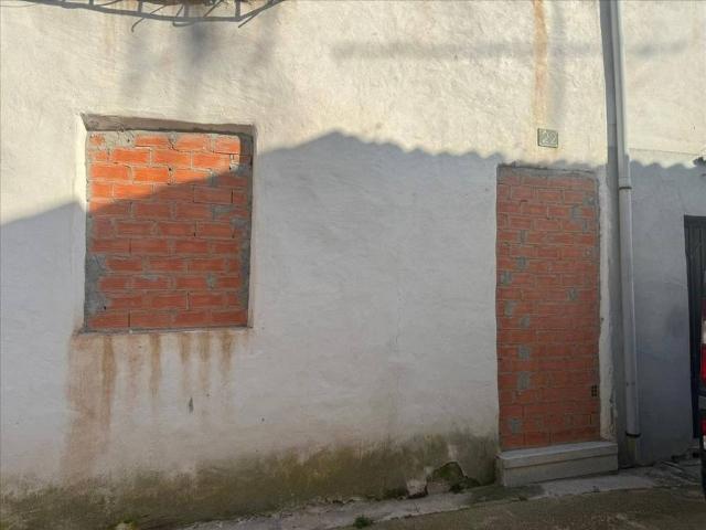 Casa en venta en Albelda De Iregua, La Rioja