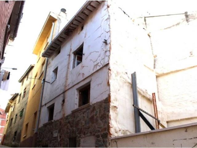 Casa en venta en Albelda De Iregua, La Rioja