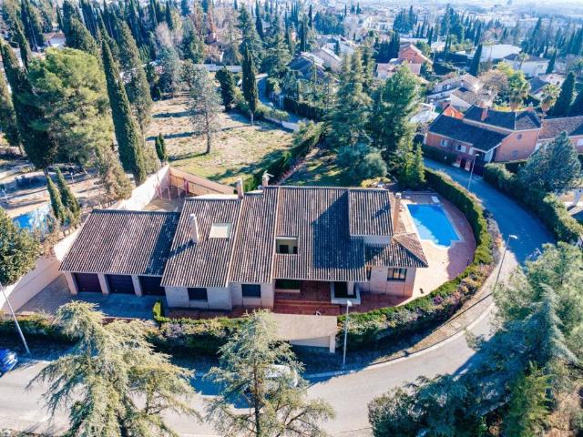 Casa en venta en Albolote