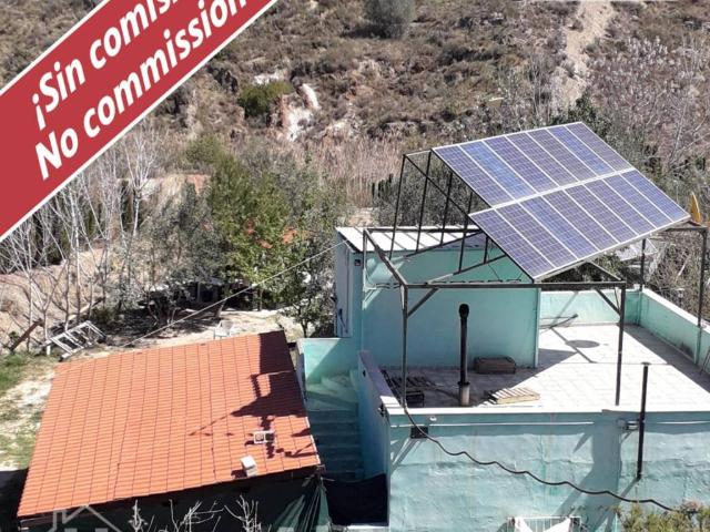 Casa en venta en La Hoya de Buñol, Valencia
