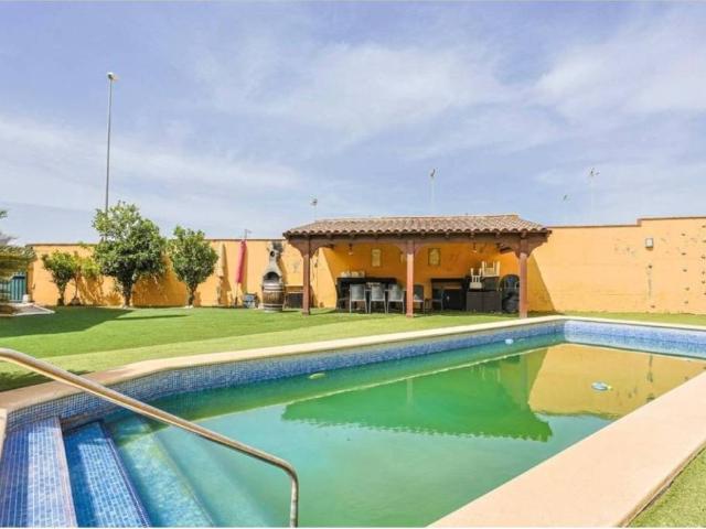 Casa en venta en Alcalá De Guadaíra, Andalucía