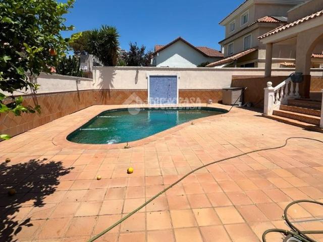 Casa en venta en Alcalá De Guadaíra, Andalucía