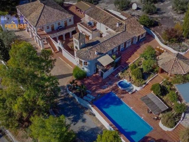 Casa en venta en Alcaudete, Andalucía