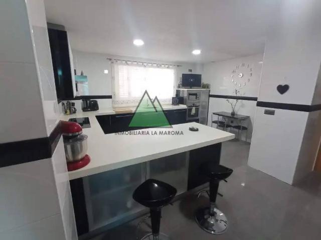 Casa en venta en Alfarnate, Málaga