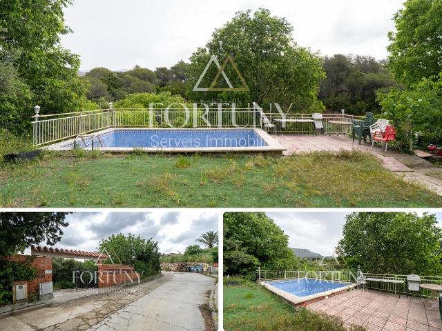 Casa en venta en Alforja, Urbanización Portugal