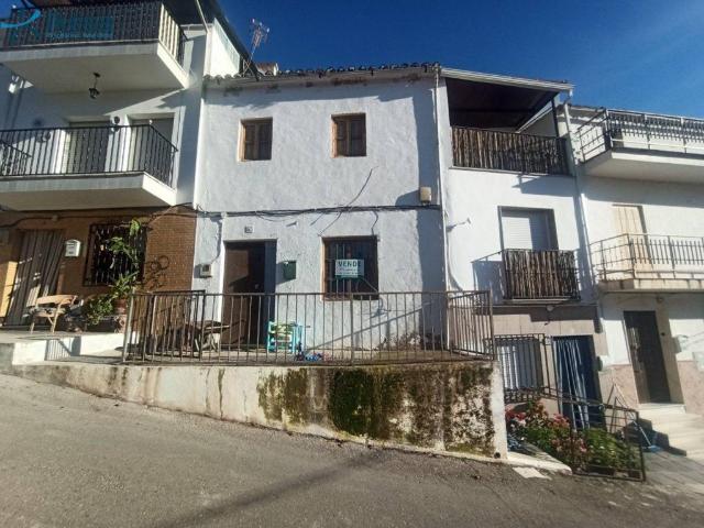 Casa en venta en Algarinejo
