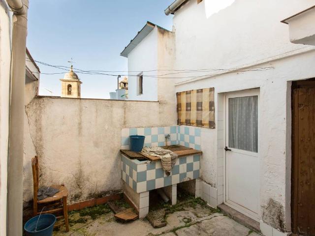 Casa en venta en Algarinejo