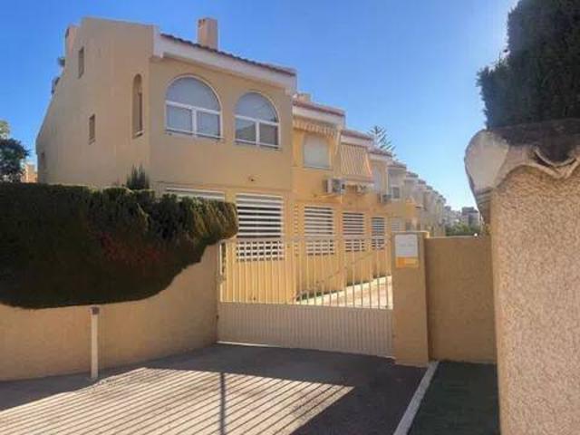Casa en venta en Alicante, Valencia