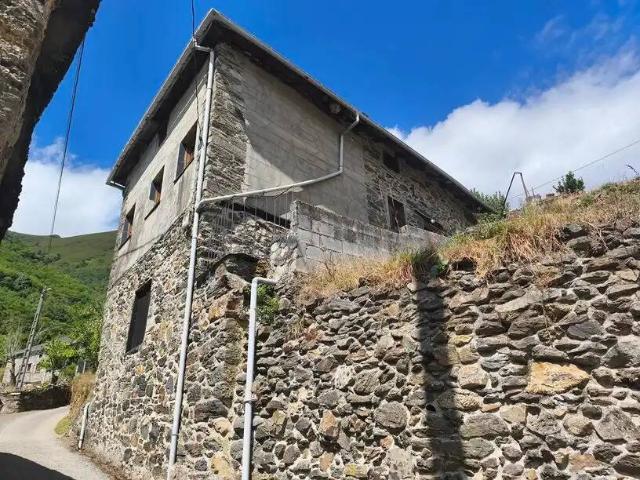 Casa en venta en Allande, Asturias