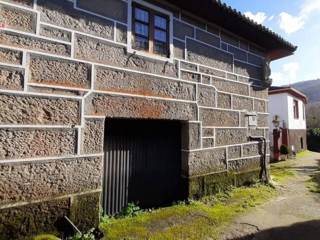 Casa en venta en Allariz