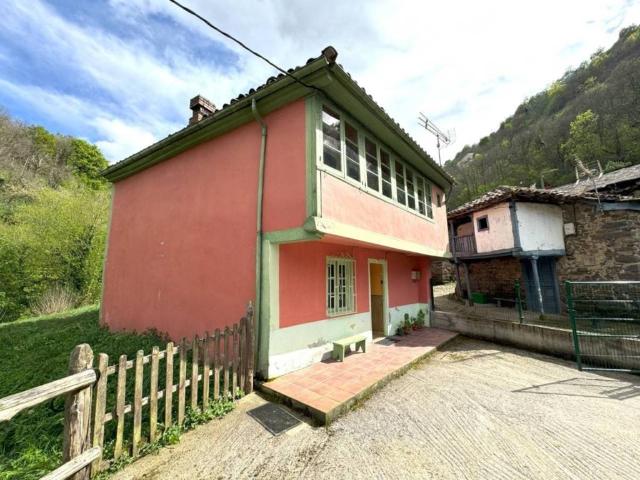 Casa en venta en Aller, Asturias
