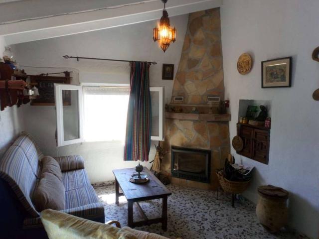 Casa en venta en Almáchar
