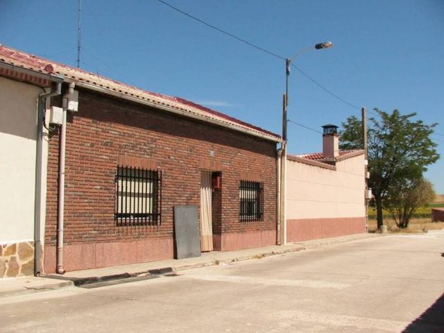 Casa en venta en Almenara De Adaja, Castilla y León