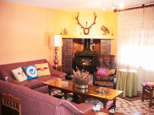 Casa en venta en Almenara De Adaja, Castilla y León