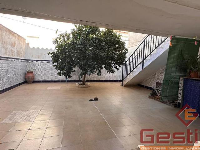 Casa en venta en Almendralejo, Badajoz