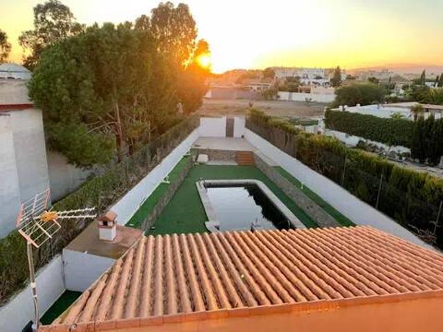 Casa en venta en Retamar, Almería