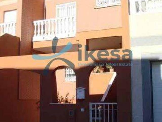 Casa en venta en Almería, Andalucía