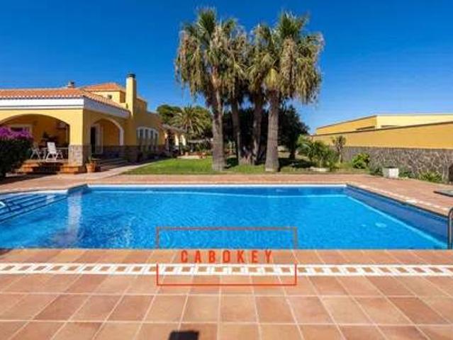 Casa en venta en Retamar, Almería