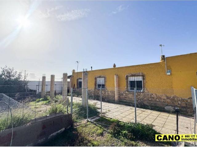 Casa en venta en Almería
