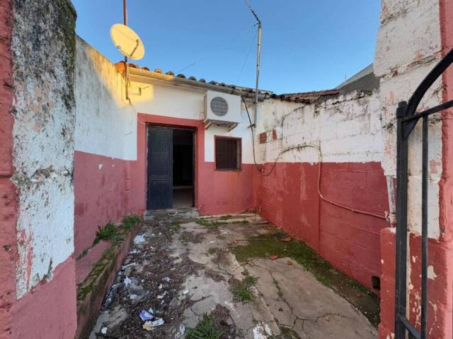 Casa en venta en Almoharín, Extremadura