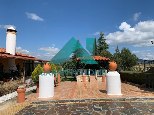 Casa en venta en Almoharín, Cáceres