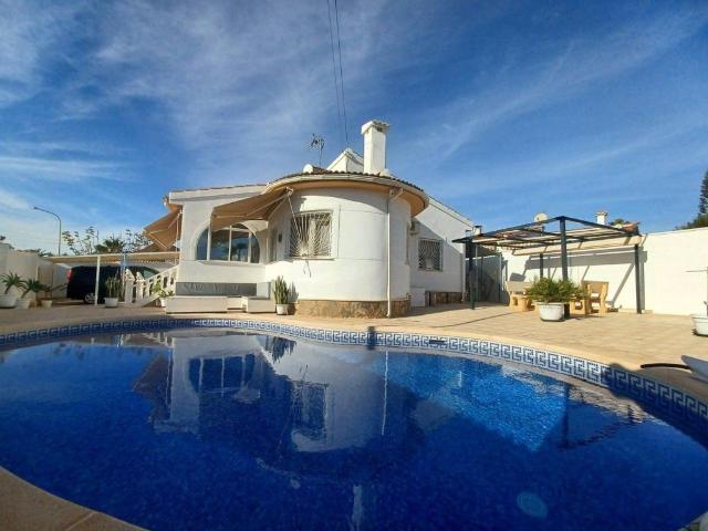 Casa en venta en Almoradí