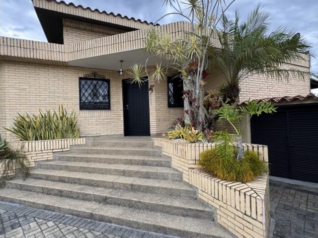 Casa en venta en Altos De Guataparo, Valencia