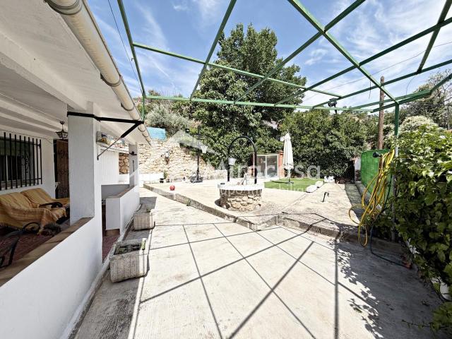 Casa en venta en Ambite, Madrid