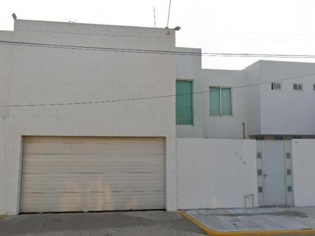 CASA EN VENTA EN AMBROSIO SOLORZANO 705, PUERTO MEXICO, 96510 COATZACOALCOS, VER