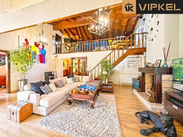 Casa en venta en Ames, Santiago