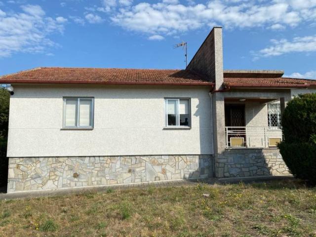 Casa en venta en Ourense, Galicia