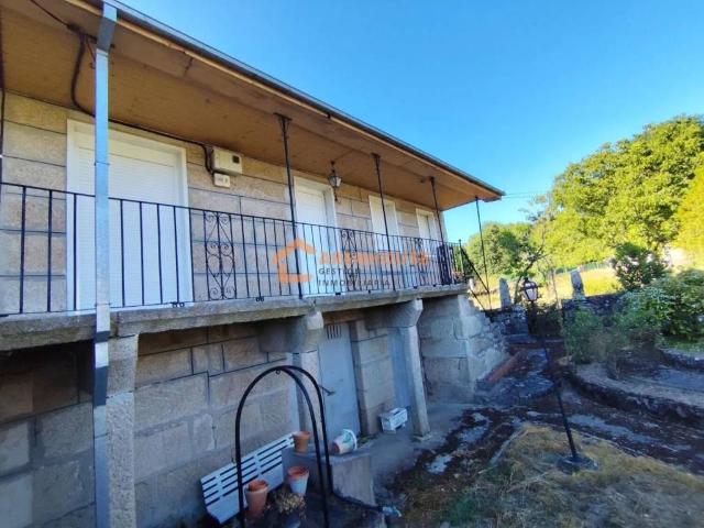 Casa en venta en Amoeiro