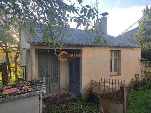 Casa en venta en Ourense, Galicia