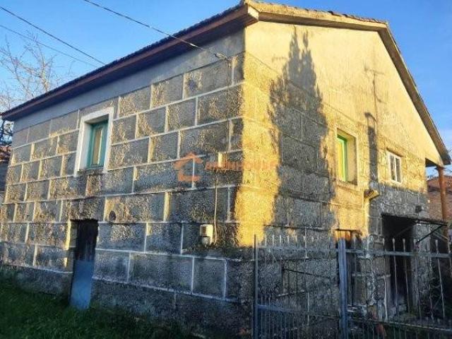 Casa en venta en Amoeiro