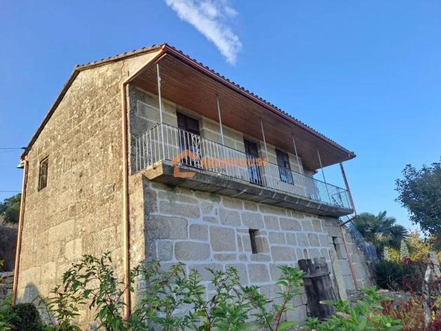 Casa en venta en Amoeiro, Ourense