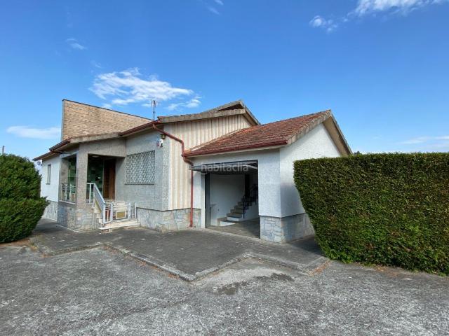 Casa en venta en Amoeiro, Ourense