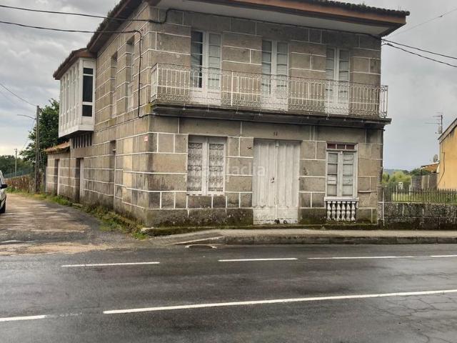 Casa en venta en Amoeiro, Ourense