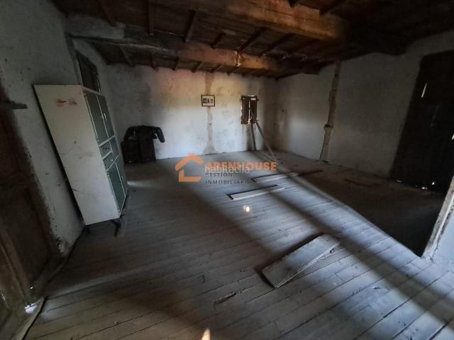 Casa en venta en Amoeiro
