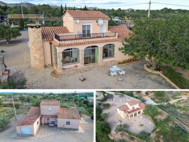 Casa en venta en L'ampolla, Tarragona