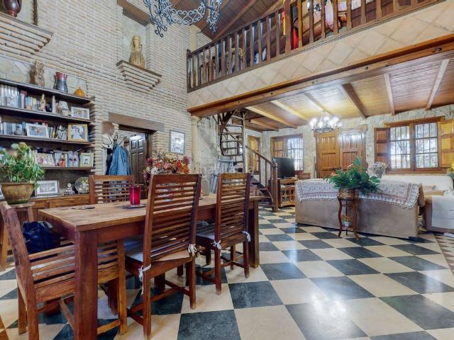 Casa en venta en Antequera, Andalucía