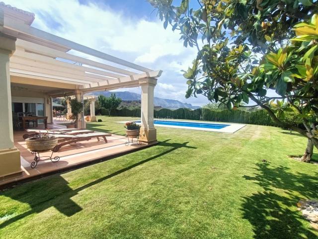 Casa en venta en Antequera, Andalucía