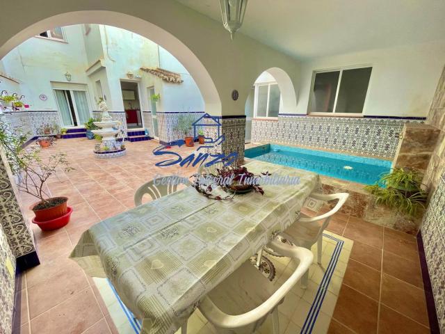 Casa en venta en Antequera, Andalucía