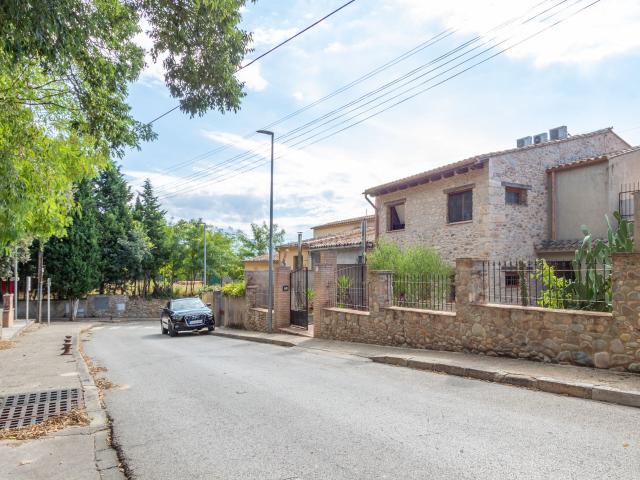 Casa en venta en Medinyà, Gironès